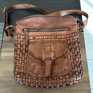 Shoulder bag- gently used.